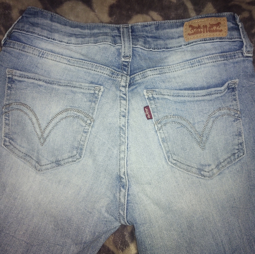 Levi skinny jeans
